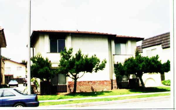 1505 Huntington St in Huntington Beach, CA - Building Photo - Building Photo