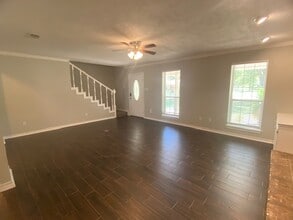 601 Brown Dr in Wake Village, TX - Foto de edificio - Building Photo
