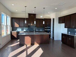 1122 Winding Br Dr in Canton, GA - Building Photo - Building Photo