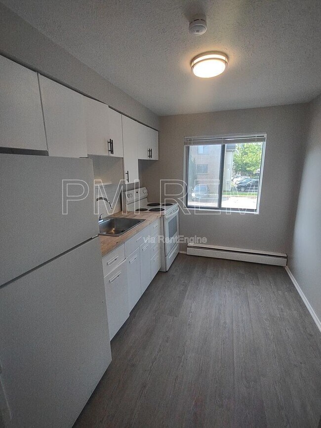 14235 Triskett Rd in Cleveland, OH - Building Photo - Building Photo