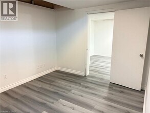 124 King St N in Waterloo, ON - Building Photo - Building Photo