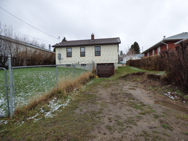 1309 W Water St in Lewistown, MT - Building Photo - Building Photo