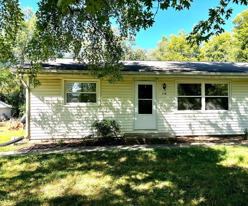 150-152 Fauber Ln in East Peoria, IL - Building Photo
