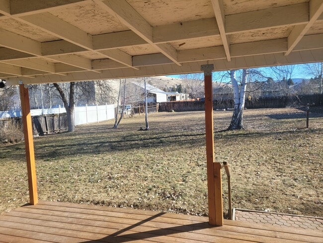 property at 2611 Madison St