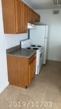 421 Mercury Ave SE-Unit -8 in Palm Bay, FL - Foto de edificio - Building Photo