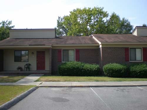 Tara Village Apartments Phase I in Laurinburg, NC - Building Photo