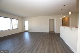 24238 Zinfandel Ln-Unit -301 in Lewes, DE - Building Photo - Building Photo