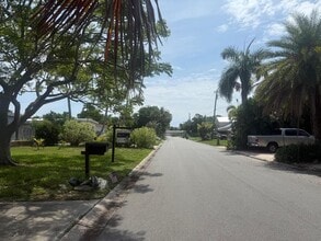 329 W Arlington St in Satellite Beach, FL - Building Photo - Building Photo