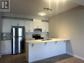 118 Ryan Reynolds Wy in Ottawa, ON - Building Photo - Building Photo