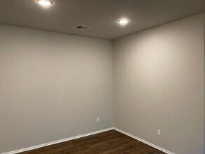 308 Chalk Hill Ct in Edmond, OK - Building Photo - Building Photo