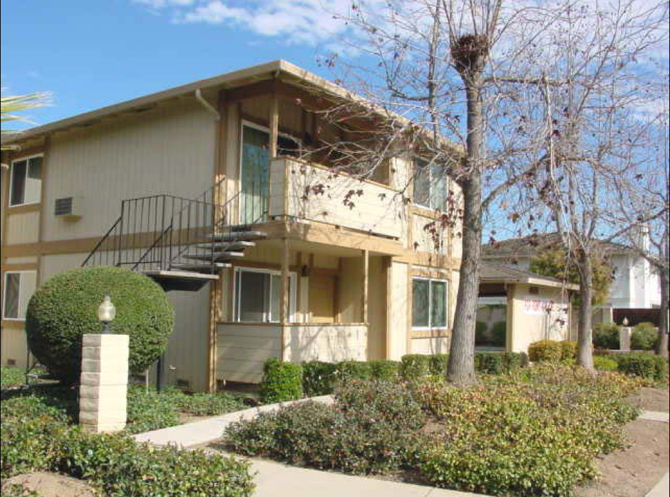 Cherry Garden Apartments in San Jose, CA - Building Photo