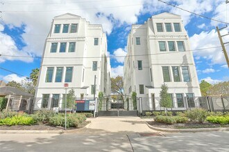 4527 Graustark St in Houston, TX - Building Photo - Building Photo