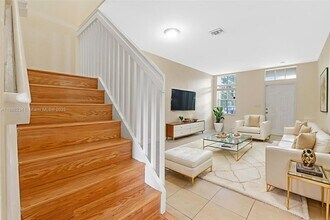 2508 SW 85th Terrace in Miramar, FL - Foto de edificio - Building Photo