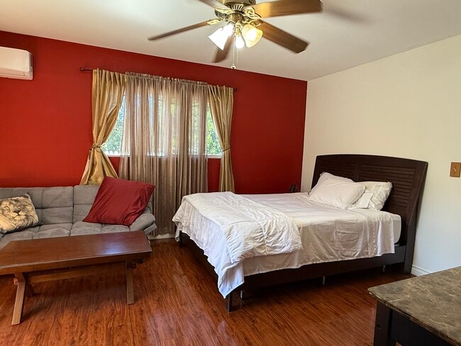 22972 Avenue San Luis, Unit 22972 in Woodland Hills, CA - Building Photo - Building Photo