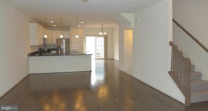 9516 Mary Geneva Ln in Owings Mills, MD - Building Photo - Building Photo