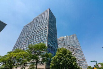 4800 S Chicago Beach Dr, Unit 2714 in Chicago, IL - Building Photo - Building Photo