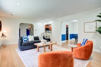 7 Carol Ln in Berwyn, PA - Building Photo - Building Photo