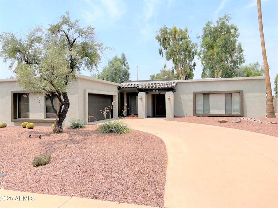 8502 N 85th St in Scottsdale, AZ - Building Photo