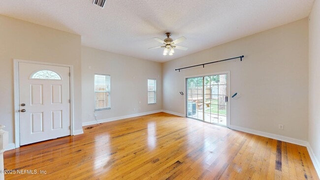 885 6TH S Ave in Jacksonville Beach, FL - Building Photo - Building Photo
