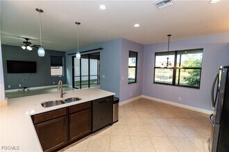 11660 Meadowrun Cir in Ft. Myers, FL - Building Photo - Building Photo