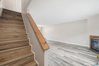 151 Shelter Rock Rd in Danbury, CT - Building Photo - Building Photo