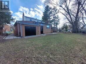 20 Eastgate Crescent in Toronto, ON - Building Photo - Building Photo