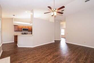 3413 Deerfield Pointe Dr in Orange Park, FL - Building Photo - Building Photo