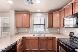 2858 E Megan St in Gilbert, AZ - Building Photo - Building Photo