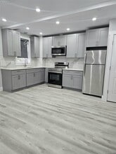 59-34 Flushing Ave in Queens, NY - Building Photo - Building Photo