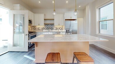 341 Norfolk St in Cambridge, MA - Building Photo - Building Photo