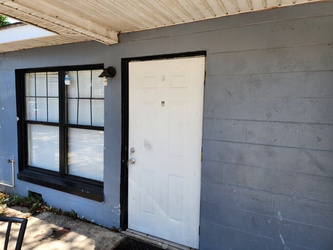 1008 Maltby Ave in Orlando, FL - Foto de edificio - Building Photo