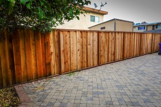 5835 Alameda Ave in Richmond, CA - Building Photo - Interior Photo