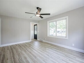35 Briggs Ave in Fairport, NY - Foto de edificio - Building Photo
