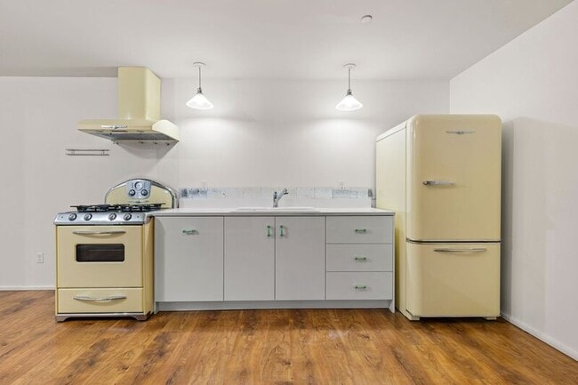 property at 3923 NE Mallory Ave