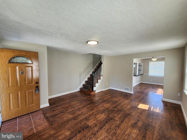 1925 Ewald Ave in Dundalk, MD - Building Photo - Building Photo