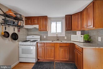 415 Cresswell Rd in Brooklyn Park, MD - Building Photo - Building Photo