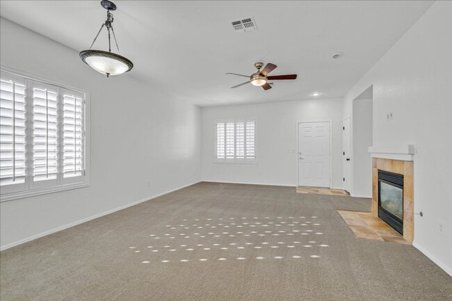 1660 Rockcrest Hills Ave in Henderson, NV - Building Photo - Building Photo