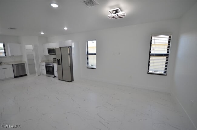 2132 Barker Blvd in Ft. Myers, FL - Building Photo - Building Photo