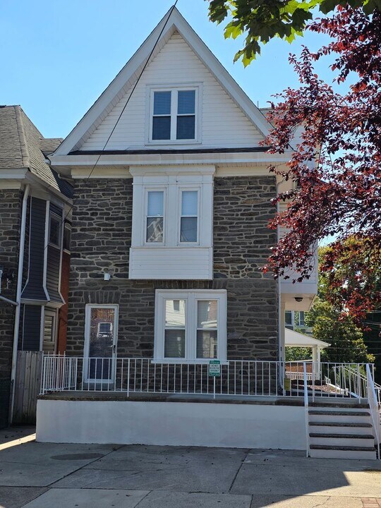 420 W 22nd St in Wilmington, DE - Building Photo