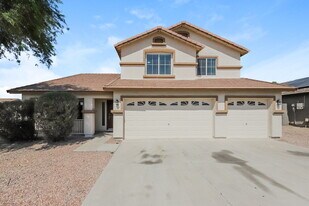 7310 N 82nd Ave in Glendale, AZ - Building Photo