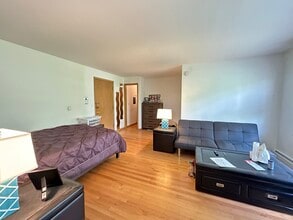 5651 N Miltimore Ave in Chicago, IL - Foto de edificio - Building Photo