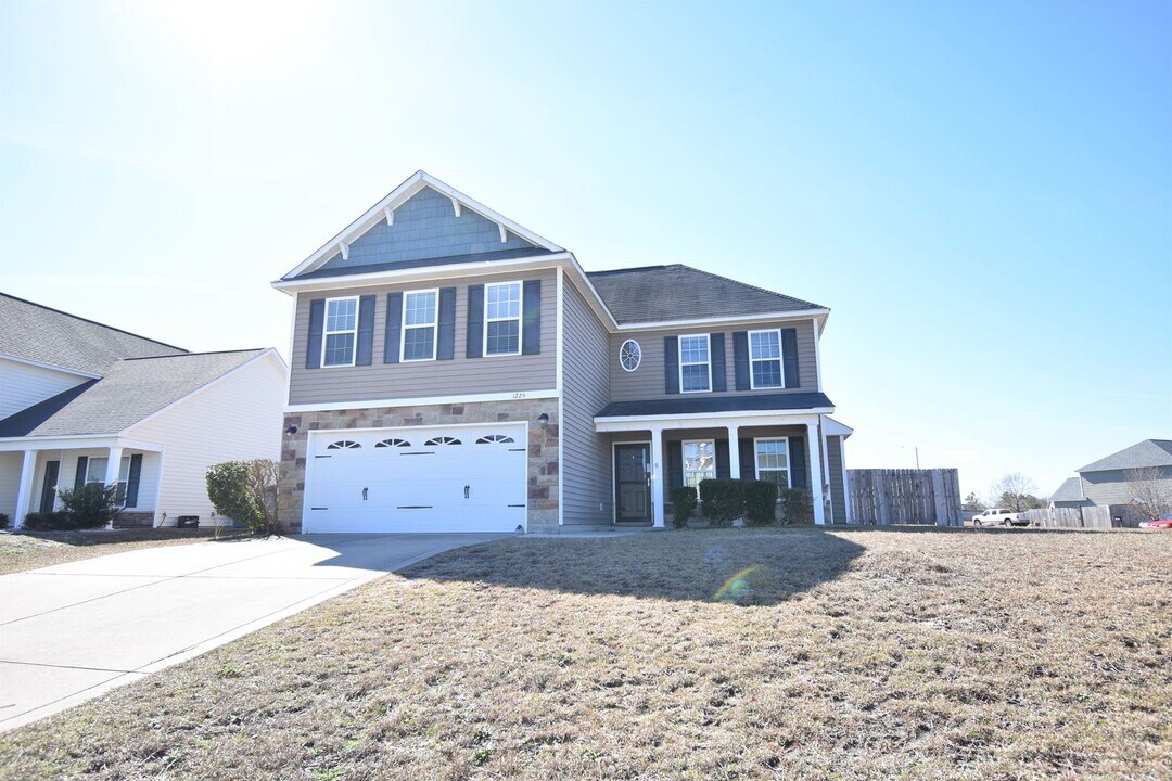 1225 Piping Plover Court in Fayetteville, NC - Building Photo