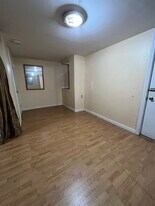 2743 Cranberry Hwy in Wareham, MA - Building Photo