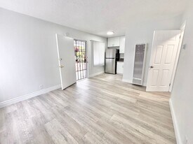 4241 Van Horne Ave in Los Angeles, CA - Building Photo