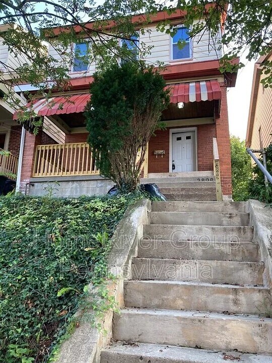 2809 Pyramid Ave in Pittsburgh, PA - Foto de edificio