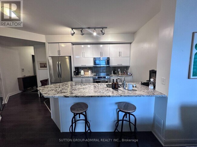 825 Church St in Toronto, ON - Building Photo - Building Photo