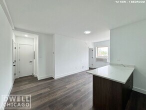 5638 N Ashland Ave, Unit 1 in Chicago, IL - Building Photo - Building Photo