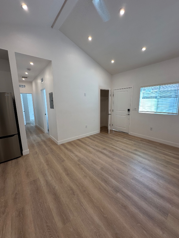 4214 W Broadway