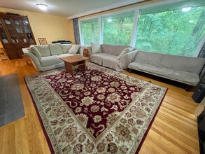 419 Triphammer Rd in Ithaca, NY - Foto de edificio - Building Photo