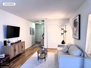 416 E 85th St in New York, NY - Building Photo - Building Photo